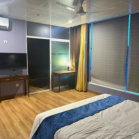 Luxury Apartment In Dha Phase 8, Near Allama Iqbal International Airport Λαχόρη Εξωτερικό φωτογραφία