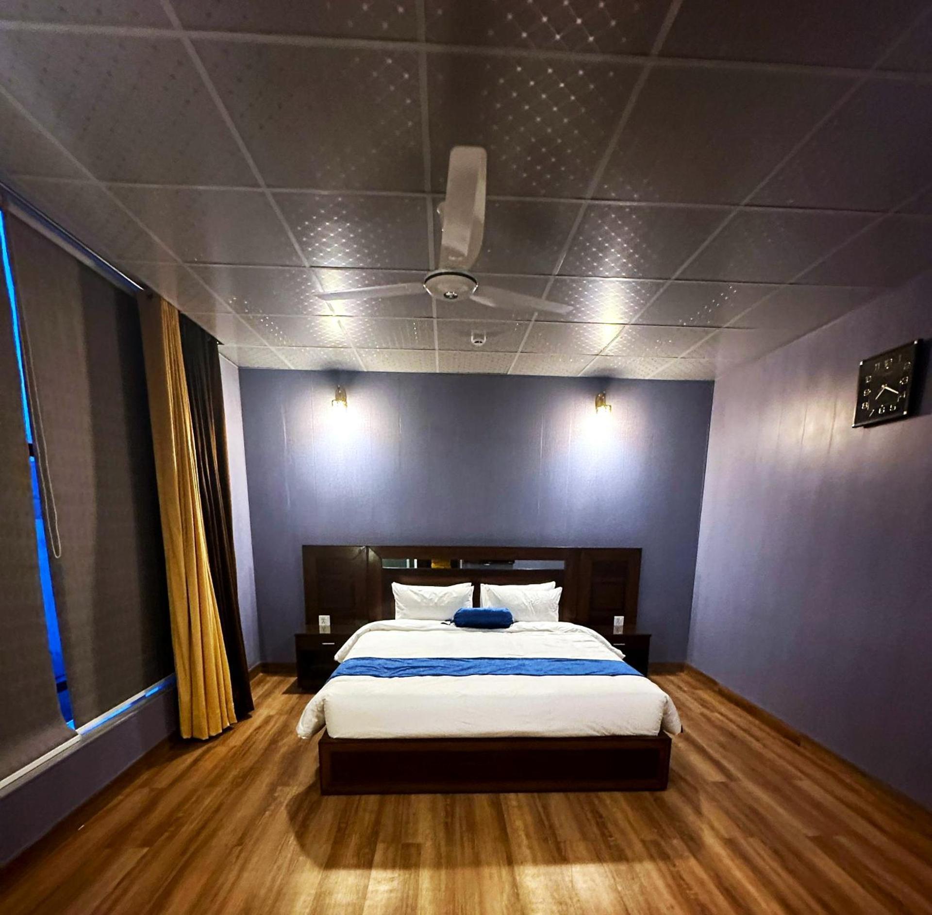 Luxury Apartment In Dha Phase 8, Near Allama Iqbal International Airport Λαχόρη Εξωτερικό φωτογραφία